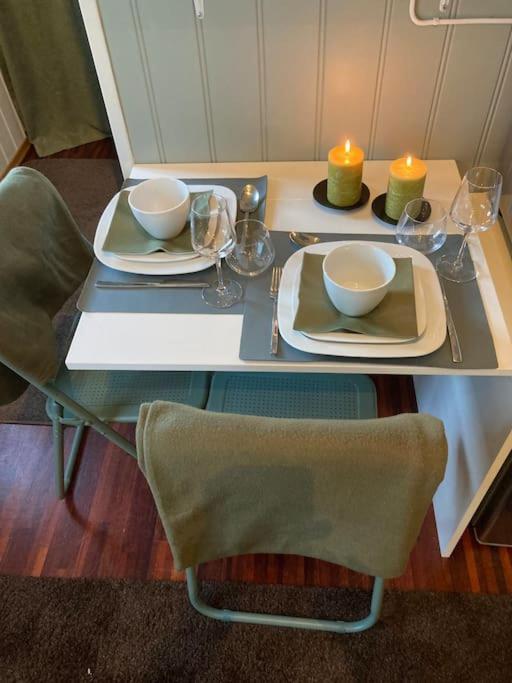 Idyllisk Lite Anneks Med Enestaende Uteplass Appartement